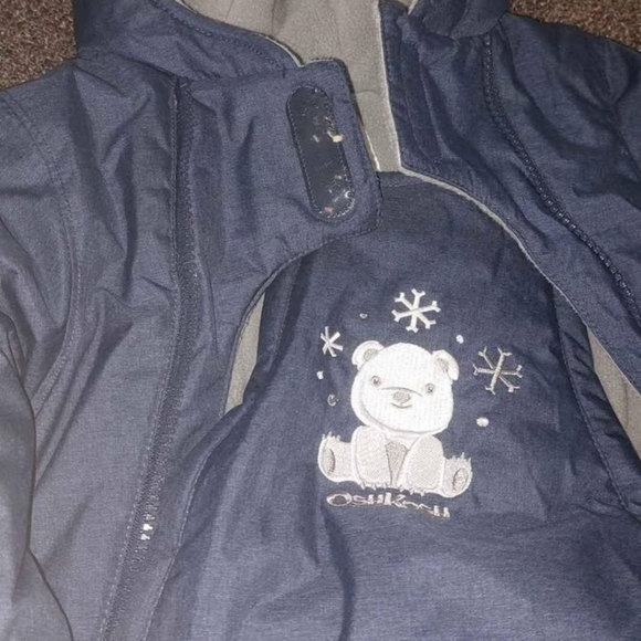 Carter's Oshkosh Snowsuit size 12 to 18 months - Picture 4 of 6
